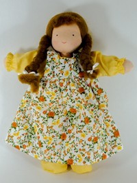 MINI BONECA TROCA DE ROUPA MORENA